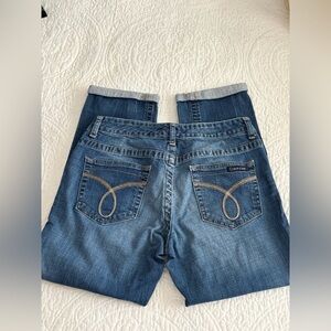 Calvin Klein Rolled Cropped Jeans. Size 10